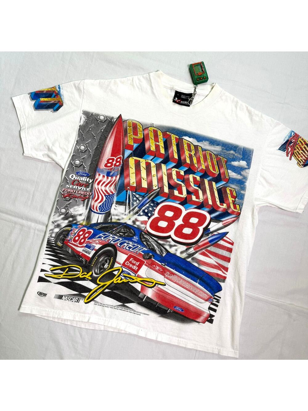 Vintage NASCAR Dale Jarrett Ford Patriot Missile AOP T-Shirt - L